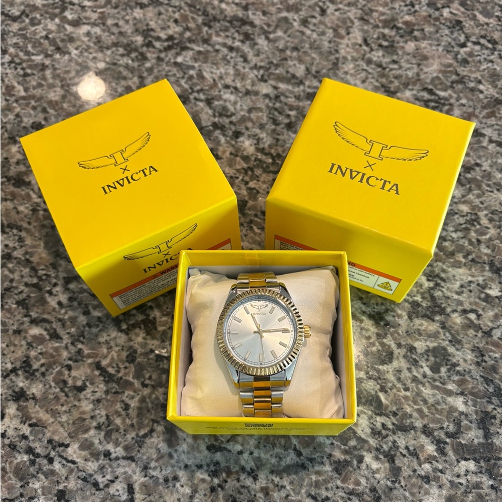 Invicta Specialty Men’s 40mm Metal Gold + Steel Watch W/ White Dial NWT
